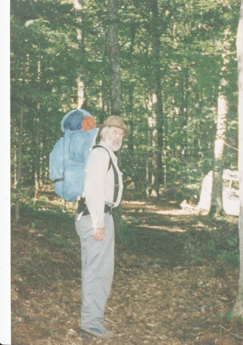 Heading out on the 5-day, 4-night hike. I used this small Kelty Seneca external-frame pack, a solo backpackers' tent... and no hiking poles. 