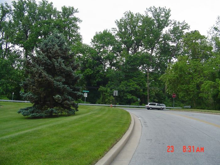 A short drop down Charles Street Avenue from Boyce brings me to the major east-west road, Towsontown Boulevard, where I'll turn left (east). ET 53 minutes.