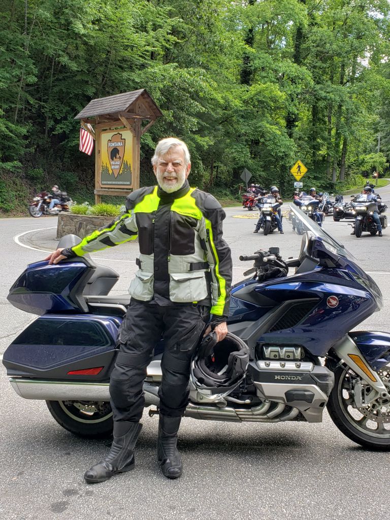 After finishing we were unable to find parking at the crowded Deals Gap motorcycle shop and rode on (Rt 28) to this Fontana site where another nice Harley-riding lady took my photo.