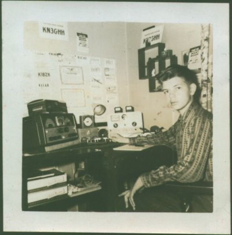 Probably mid-1959; since the "N" is not blacked out on my two signs. My friend Bob Myers, KN3HWL, showed me how to wire the Heathkit Q-Multiplier (on which the clock is sitting) into my SX-99; he too had an SX-99 and QF-1.