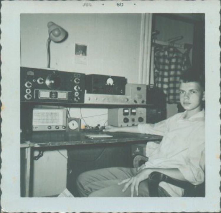 By July 1960 I had traded Warren Radio my SX-99 (and $40) for this beautiful 1945 model National HRO-5 receiver, and built my third and most complex transmitter. It has a pair of 807 tubes, driven (I think) by a 6AG7; it's between the HRO-5 and the Heathkit VF-1 VFO. I think it ran about 100 watts, CW only.
