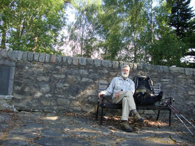 Wednesday, July 13: At 9:20 AM I'm waiting, across from Blair Atholl's Atholl Arms Hotel, for the 10:06 AM bus to Glasgow. A small group of pleasant men and women, about my age, chatted with me about my travels as we waited. They knew Conic Hill! 