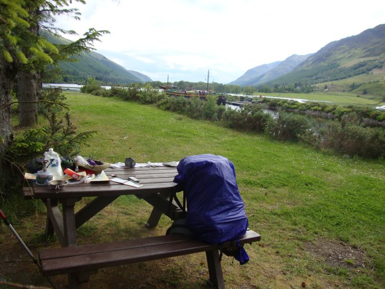 At 5:00 PM I was preparing to set up camp at this free Laggan Locks site, at the north end of Loch Lochy, when the Fingal arrived and headed for the lock.