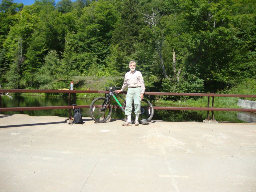 Low's Upper Dam
On August 1 it took a little over an hour's drive to park near Horseshoe Lake (41.3 miles). After riding back to our famous photo spot at the turn to the Lower Dam, I got back to the truck at 10:30 and headed for the Upper Dam, reached at 10:55.