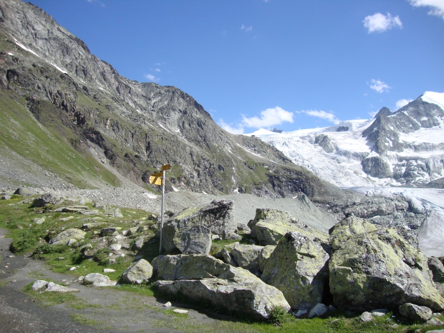 The Cabane de Moiry came into clear view at 4:40 PM. It's the tiny square at this photo's center, on grey rock just left of the glacier. I wondered how in the world I could get there, but discerned some faint switchbacks... 