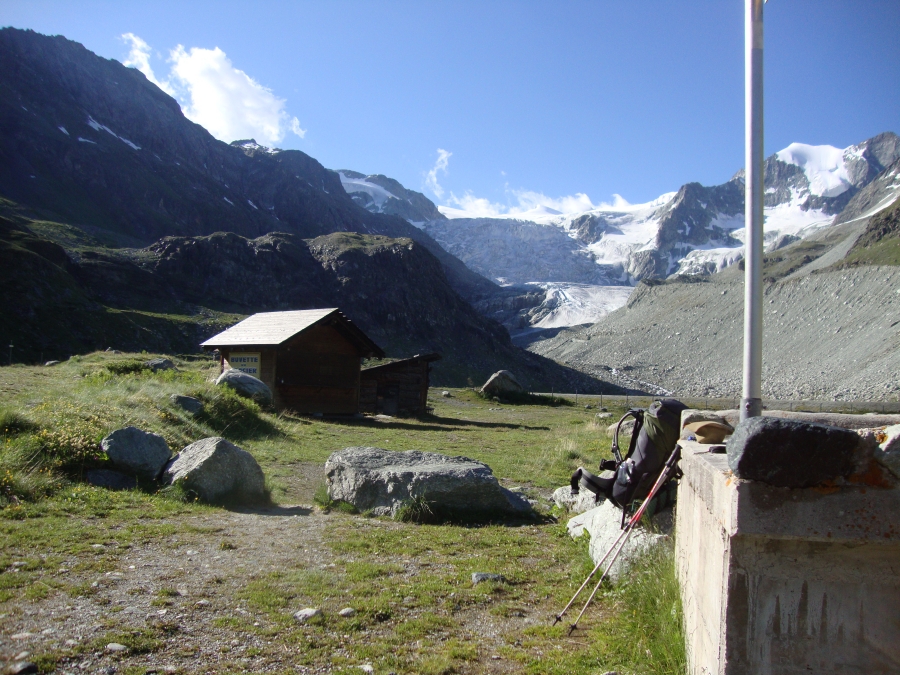 The Cabane, from which I've come this morning, is perched on one of those rocky protrusions somewhere up there. This is a view south from the Glacier Parking Area. 