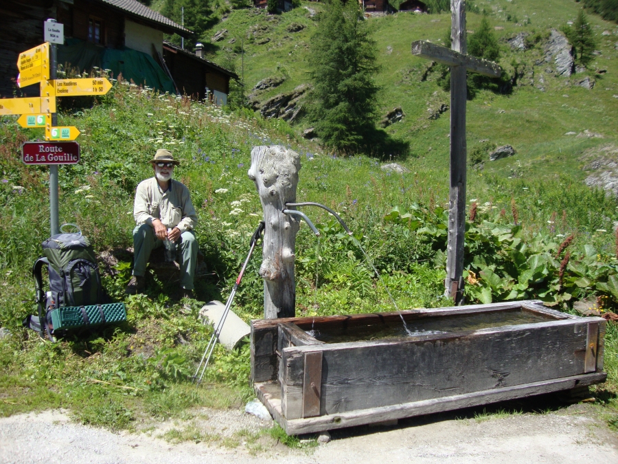 La Gouille! I arrived at 12:30 after climbing 400m from Les Hauderes and enjoyed a half-hour lunch break at this roadside spring.