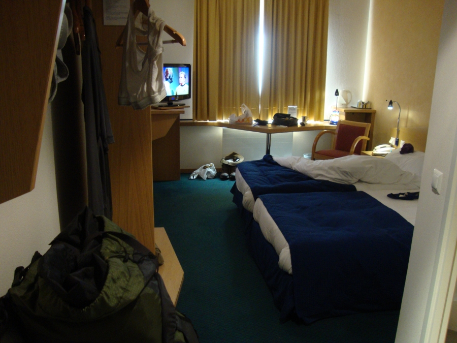 By 1:00 PM I was in my Holiday Inn Express (Geneva Airport) room! Without my even asking, the receptionist immediately brought the duffel bag they'd held for the past month. That afternoon I strolled to a food store in a nearby shopping mall, blissfully unaware of tomorrow's problems arising from United's cancellation of its Zurich-Newark flight. But I certainly enjoyed this hotel room! My hike was over.